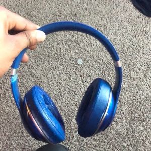 Beats Studio 2 wireless